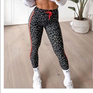 White Fox x Sarah’s Day Leggings